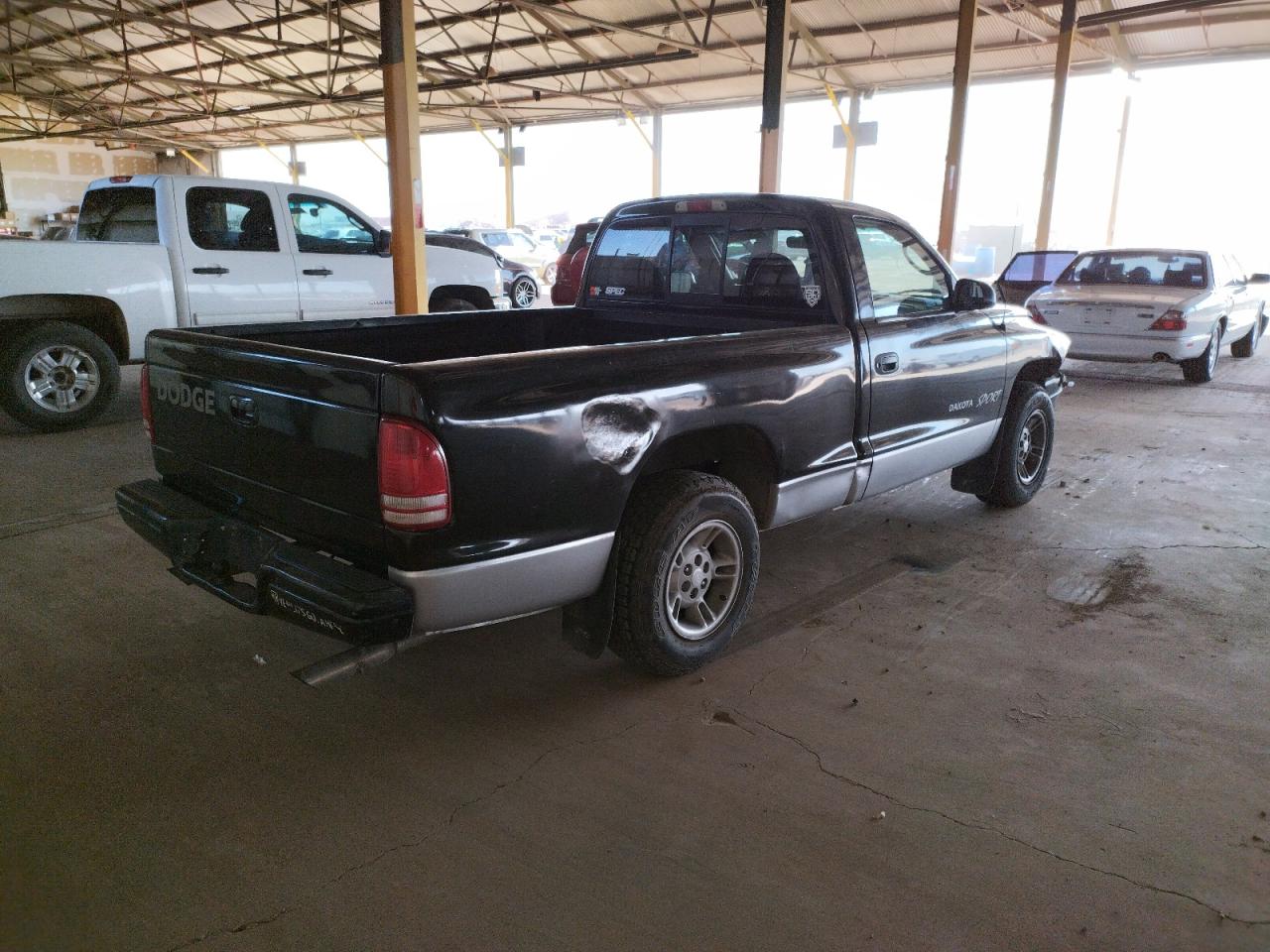 Photo 4 from auction – 2000 DODGE DAKOTA with VIN 1B7FL26X4YS716157