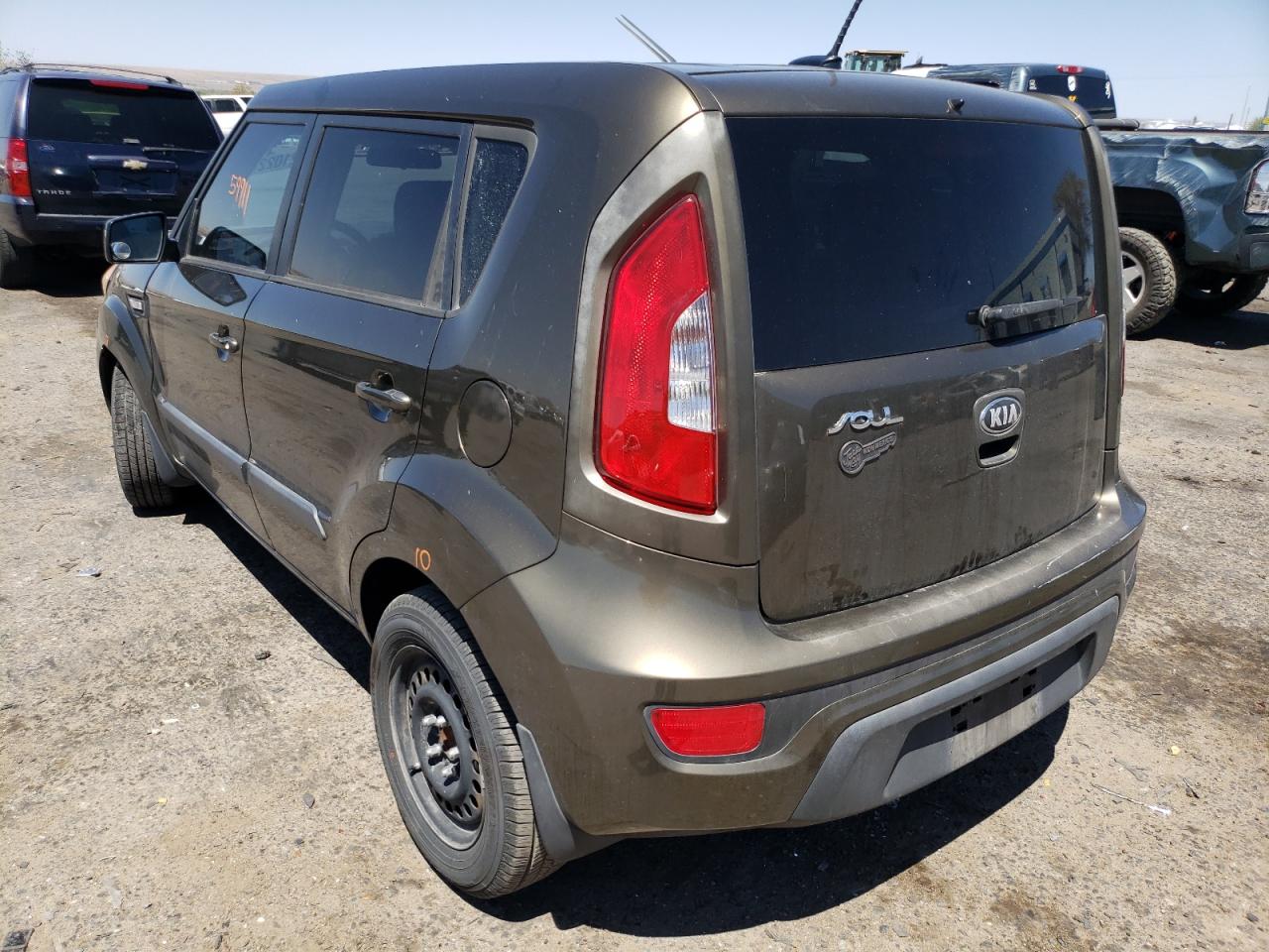 Photo 3 from auction – 2013 KIA SOUL with VIN KNDJT2A59D7567998