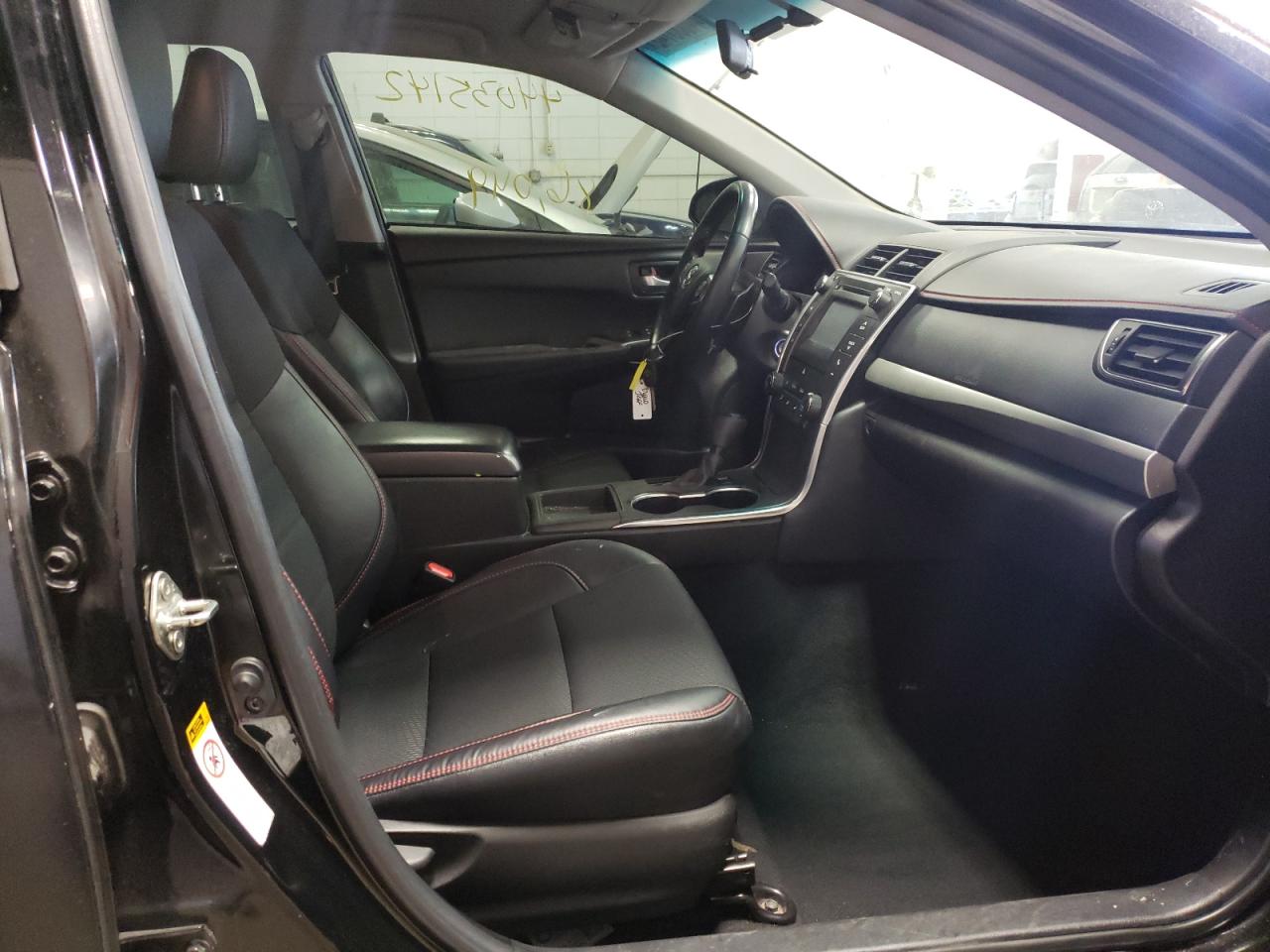 Photo 5 from auction – 2016 TOYOTA CAMRY LE with VIN 4T1BF1FK4GU203235