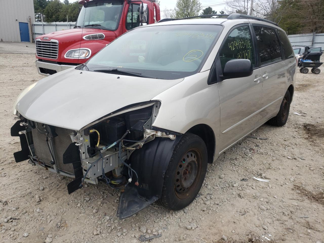 Photo 2 from auction – 2005 TOYOTA SIENNA CE with VIN 5TDZA23C05S245679