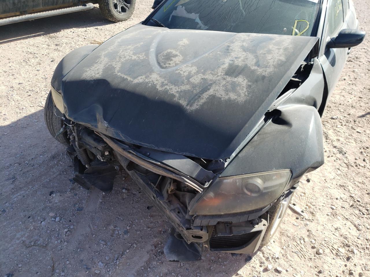 Photo 9 from auction – 2005 MAZDA RX8 with VIN JM1FE173150146674