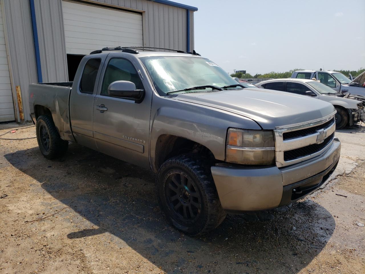 CHEVROLET SILVERADO 2007 with VIN 2GCEK19C471633182 - Photo from auction