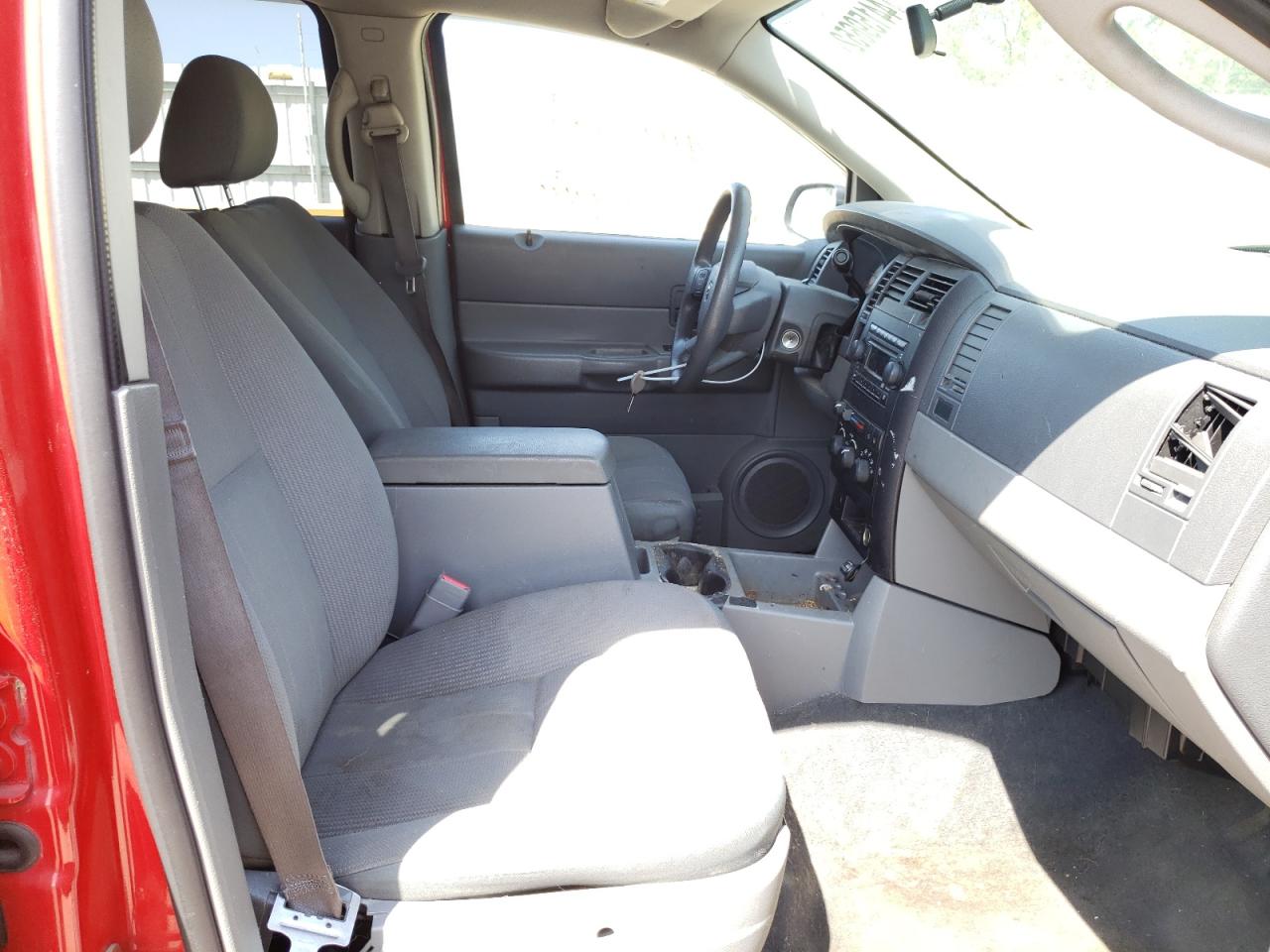 Photo 5 from auction – 2006 DODGE DURANGO SX with VIN 1D4HD38K46F142455