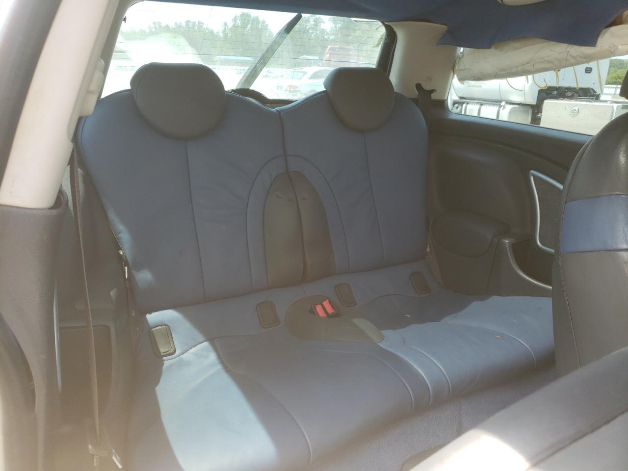 Photo 6 from auction – 2003 MINI COOPER S with VIN WMWRE33453TD70808
