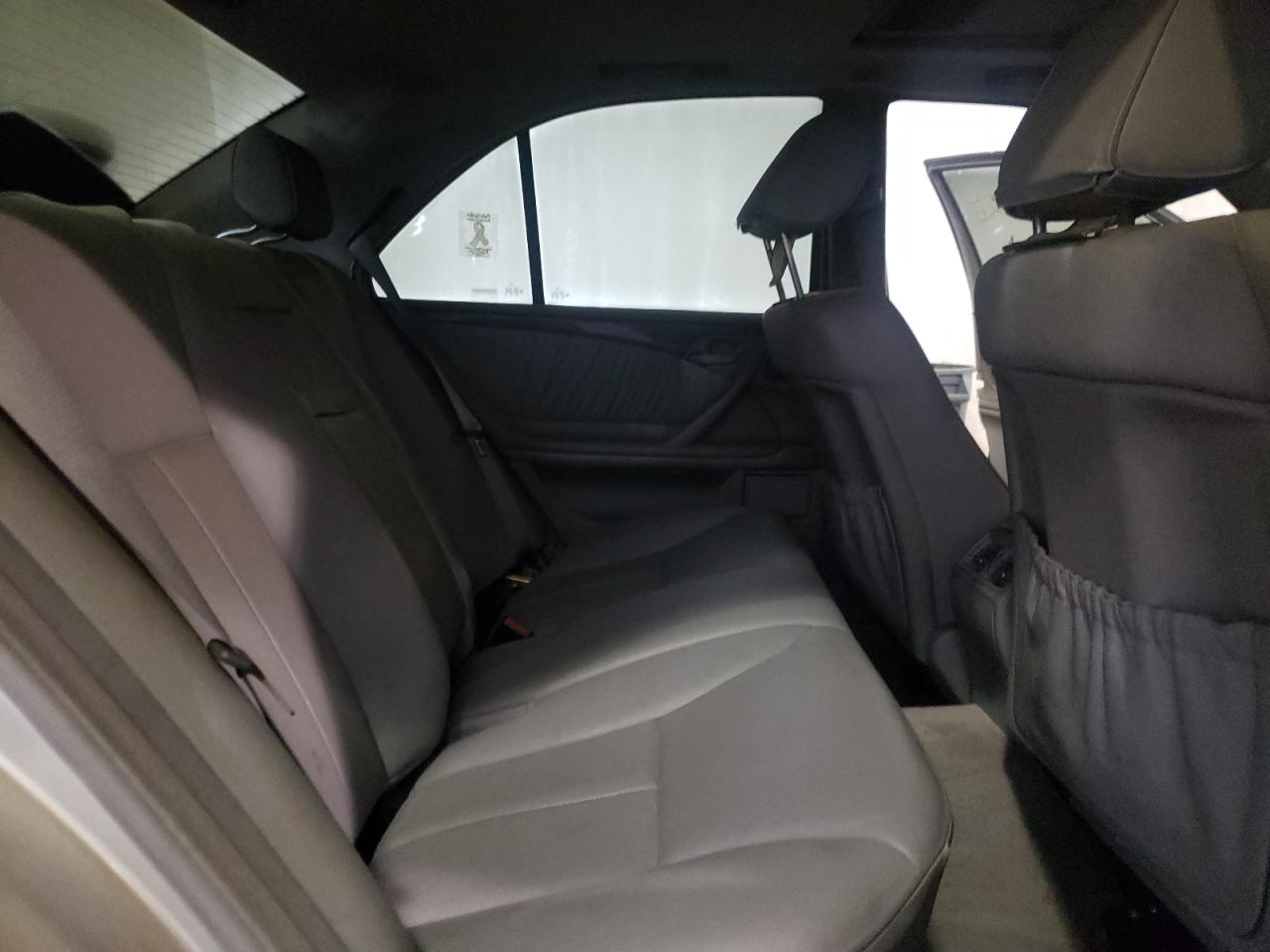 Photo 6 from auction – 2001 MERCEDES-BENZ E 320 with VIN WDBJF65J31B374369