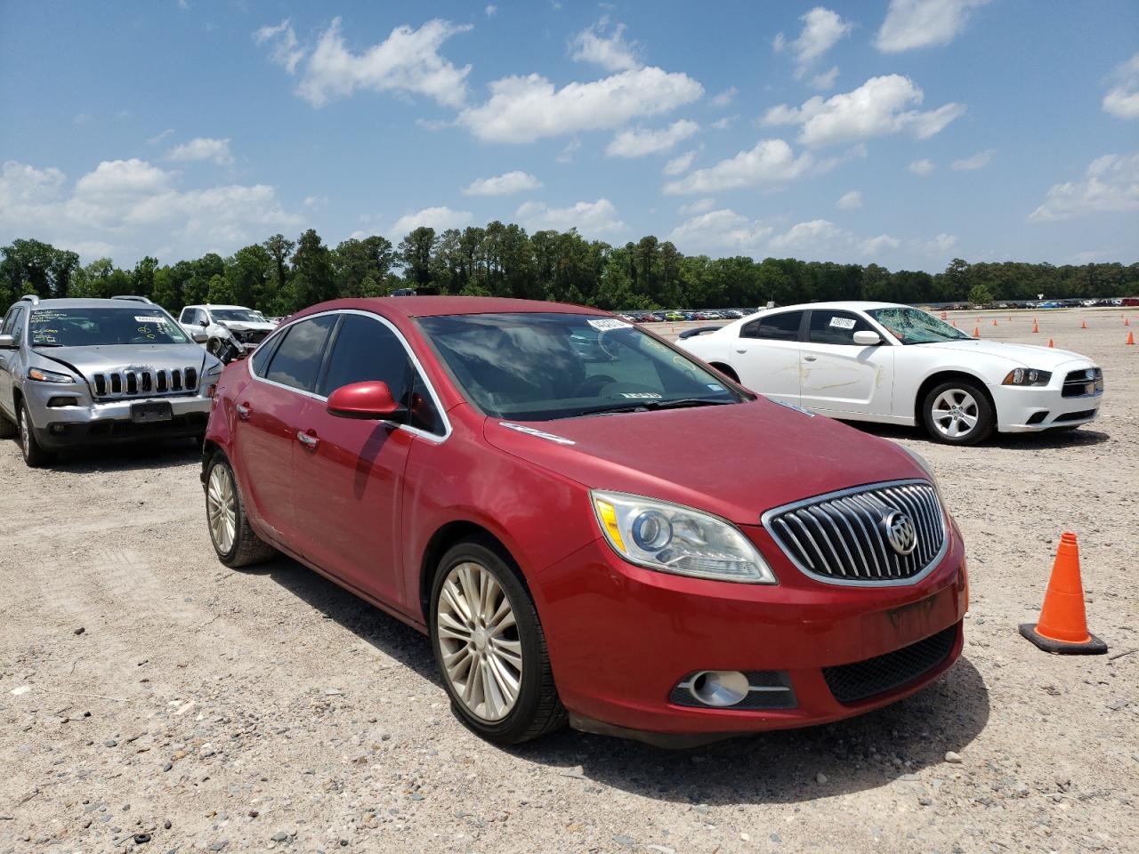 BUICK VERANO 2013 with VIN 1G4PP5SK9D4187268 - Photo from auction