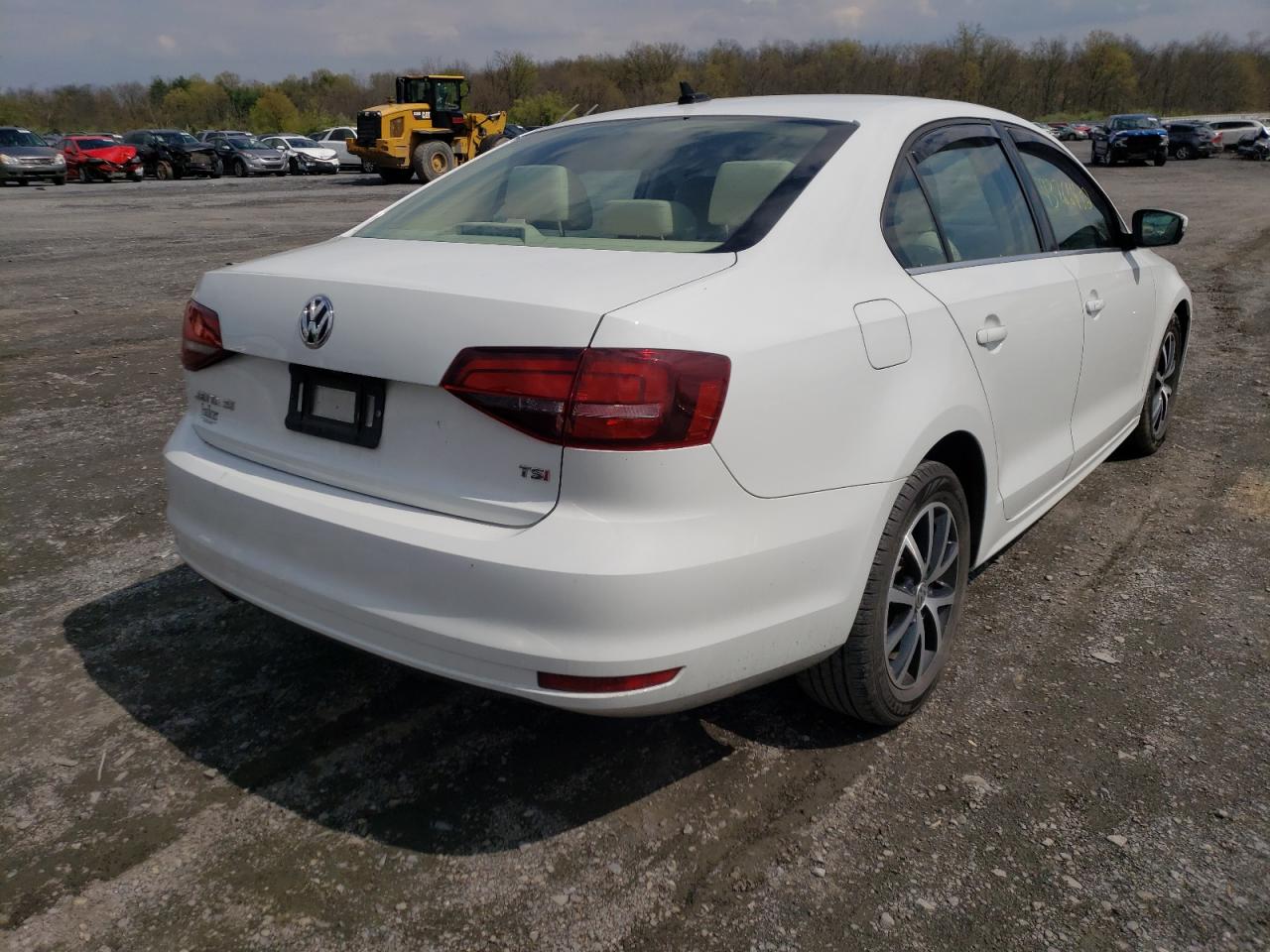 Photo 4 from auction – 2017 VOLKSWAGEN JETTA SE with VIN 3VWDB7AJ3HM291451