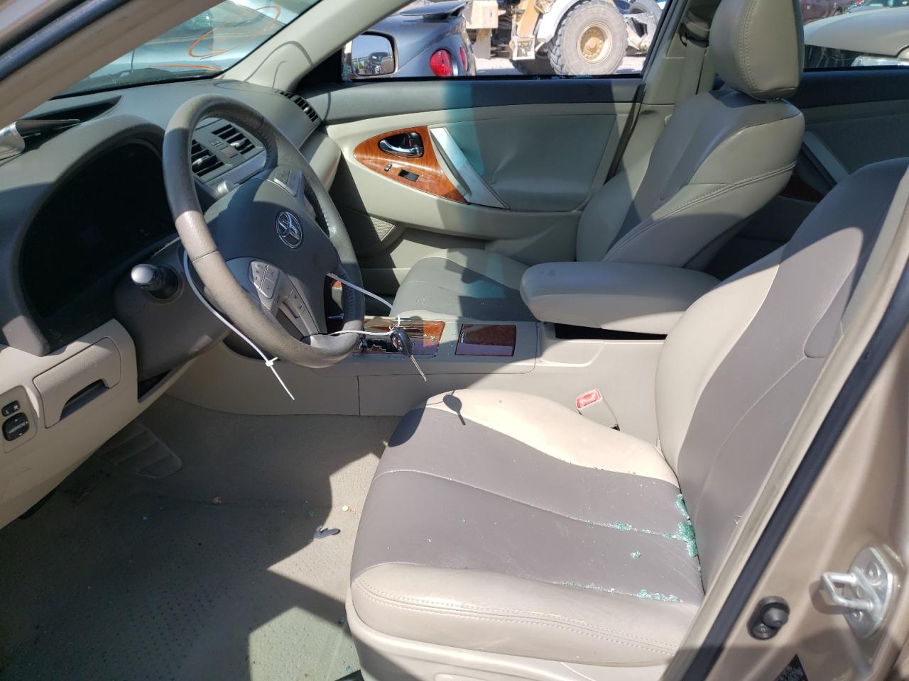 Photo 5 from auction – 2009 TOYOTA CAMRY with VIN 4T4BE46K29R137068