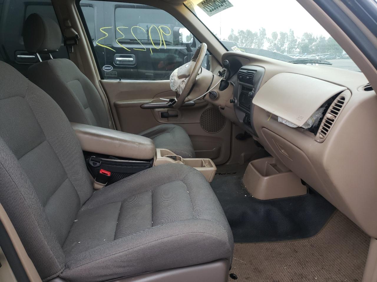 Photo 5 from auction – 2001 FORD EXPLORER S with VIN 1FMZU67E01UA15166
