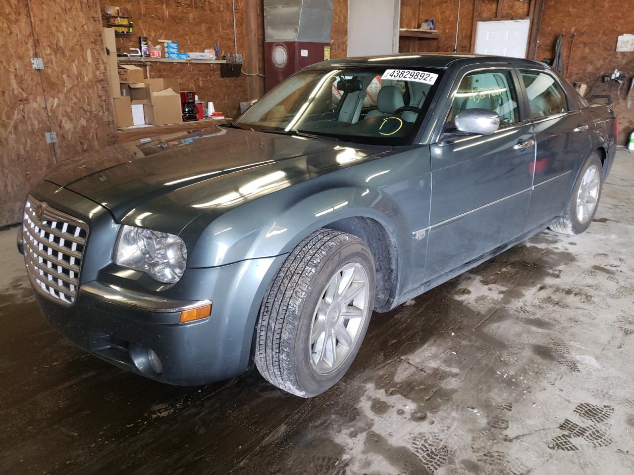 Photo 2 from auction – 2005 CHRYSLER 300C with VIN 2C3AA63H35H566294