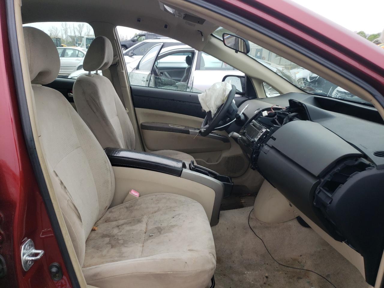 Photo 5 from auction – 2004 TOYOTA PRIUS with VIN JTDKB20U740048313