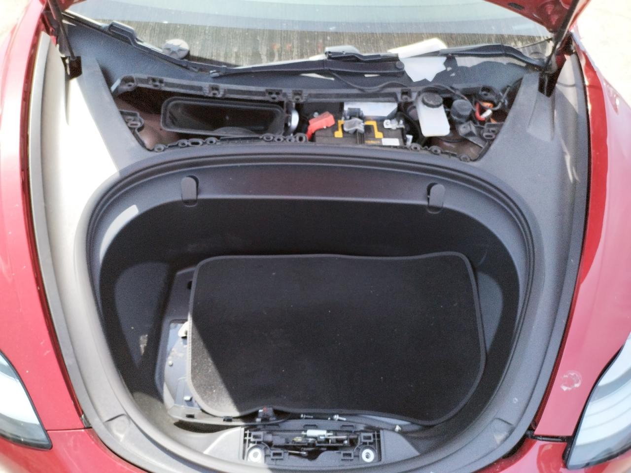 Photo 7 from auction – 2018 TESLA MODEL 3 with VIN 5YJ3E1EB2JF085103