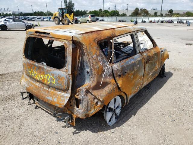 Photo 4 from auction – 2014 KIA SOUL with VIN KNDJN2A21E7077038