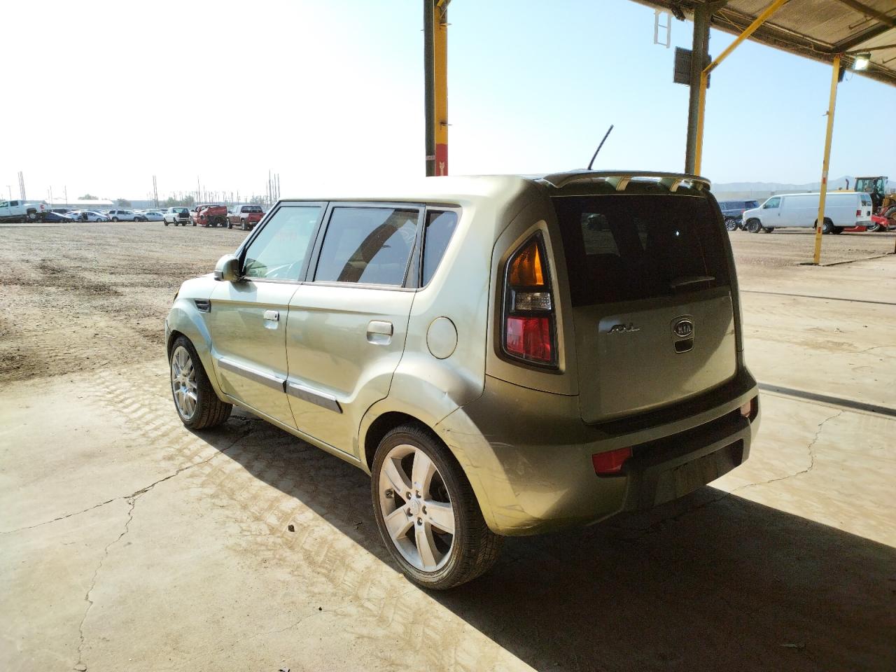 Zdjęcie 3 z aukcji – 2010 KIA SOUL + z VIN KNDJT2A28A7171532