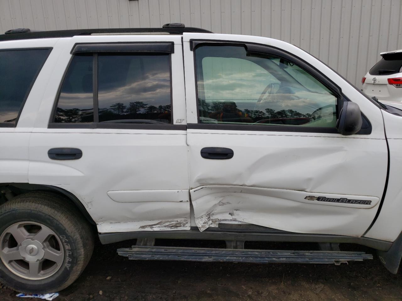 Photo 9 from auction – 2003 CHEVROLET TRAILBLAZE with VIN 1GNDS13S432410685