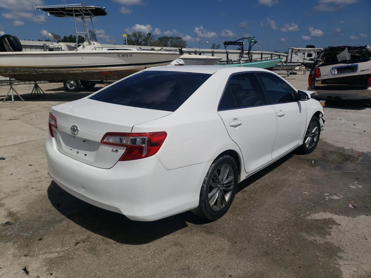Photo 4 from auction – 2013 TOYOTA CAMRY L with VIN 4T1BF1FK4DU641345