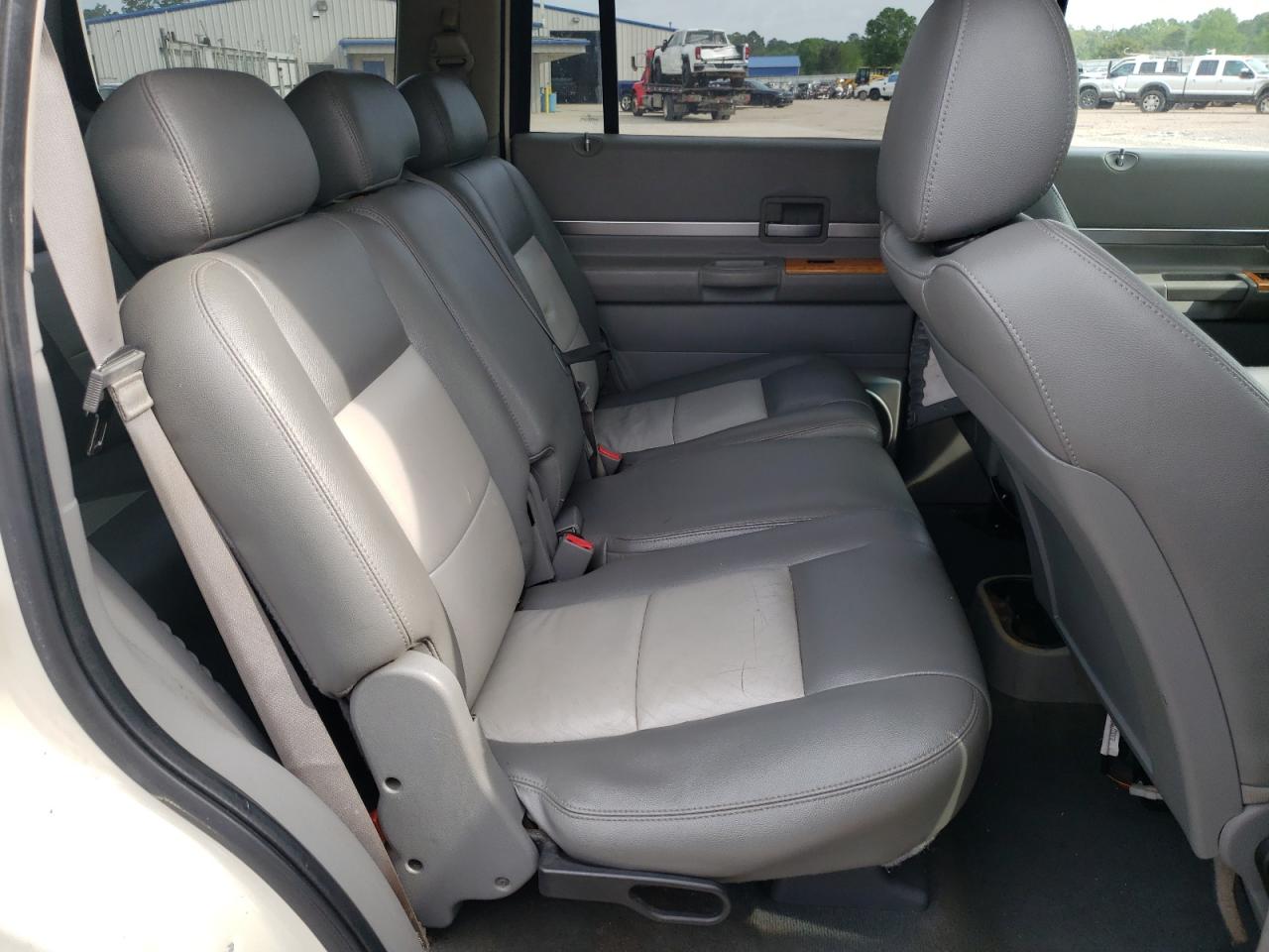 Photo 6 from auction – 2007 CHRYSLER ASPEN LIMI with VIN 1A8HX58P37F560415