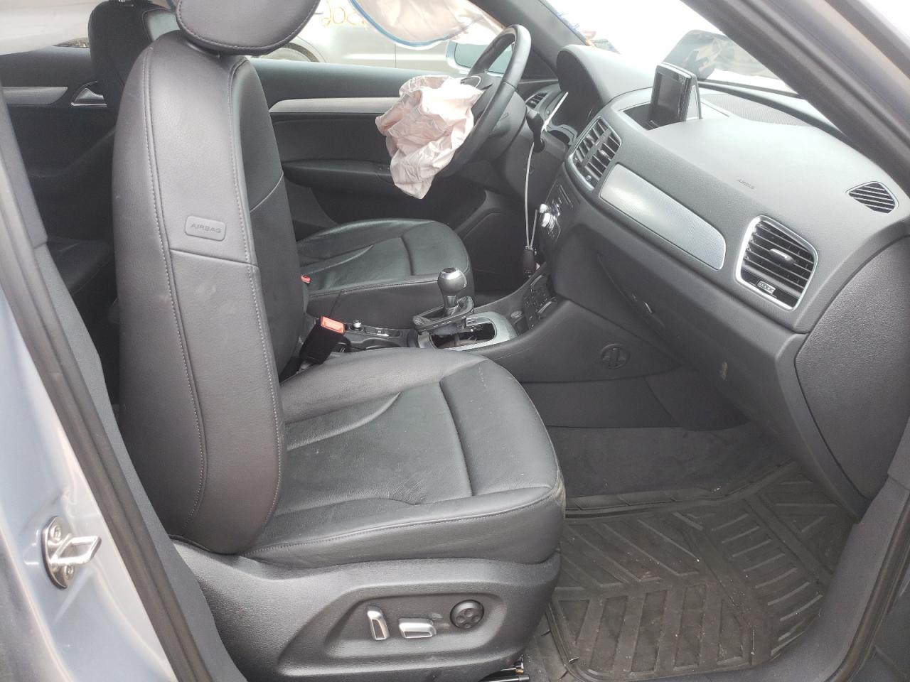 Zdjęcie 5 z aukcji – 2018 AUDI Q3 PREMIUM z VIN WA1BCCFS2JR010224