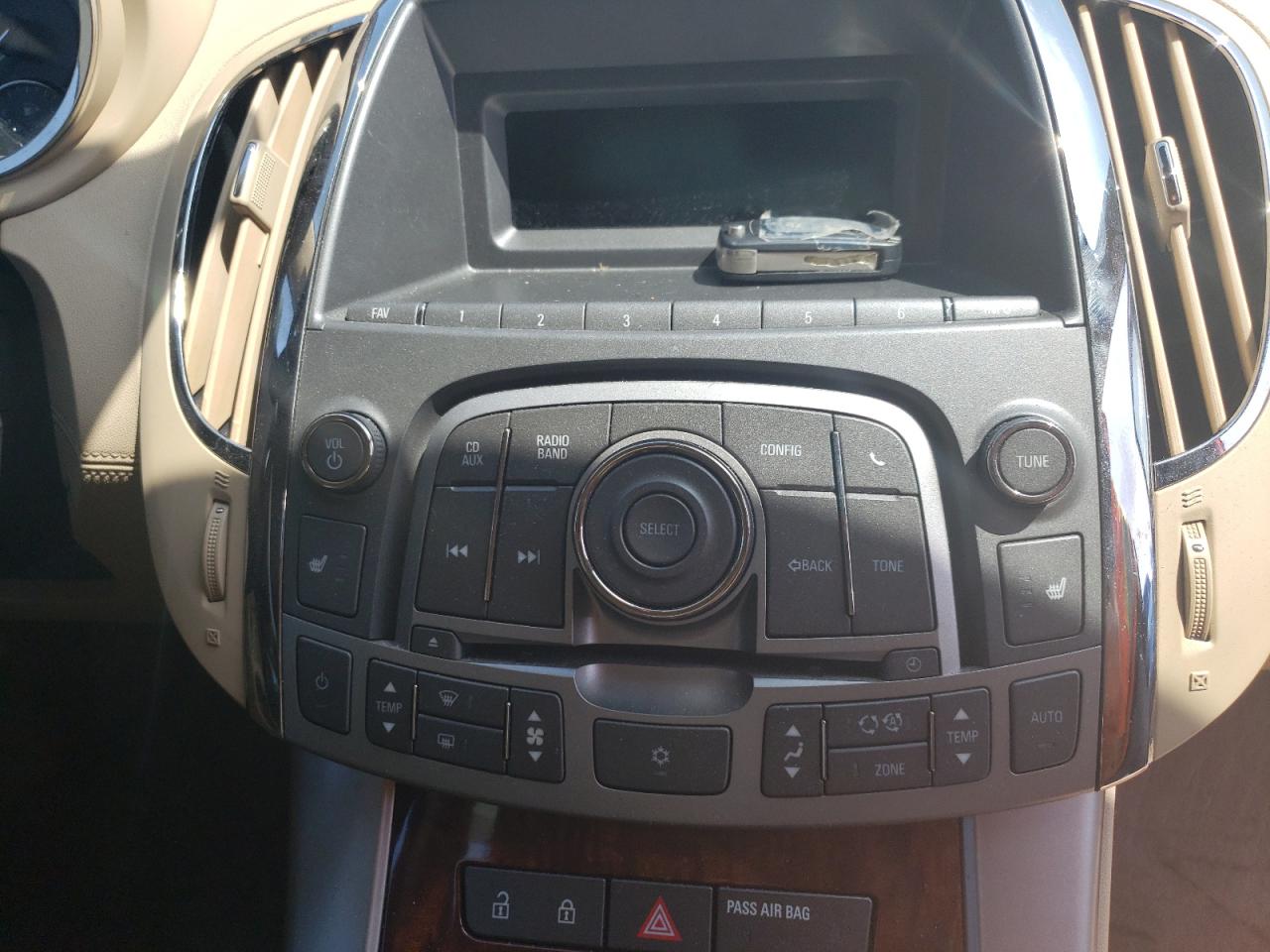 Photo 9 from auction – 2010 BUICK LACROSSE C with VIN 1G4GC5EG7AF219881