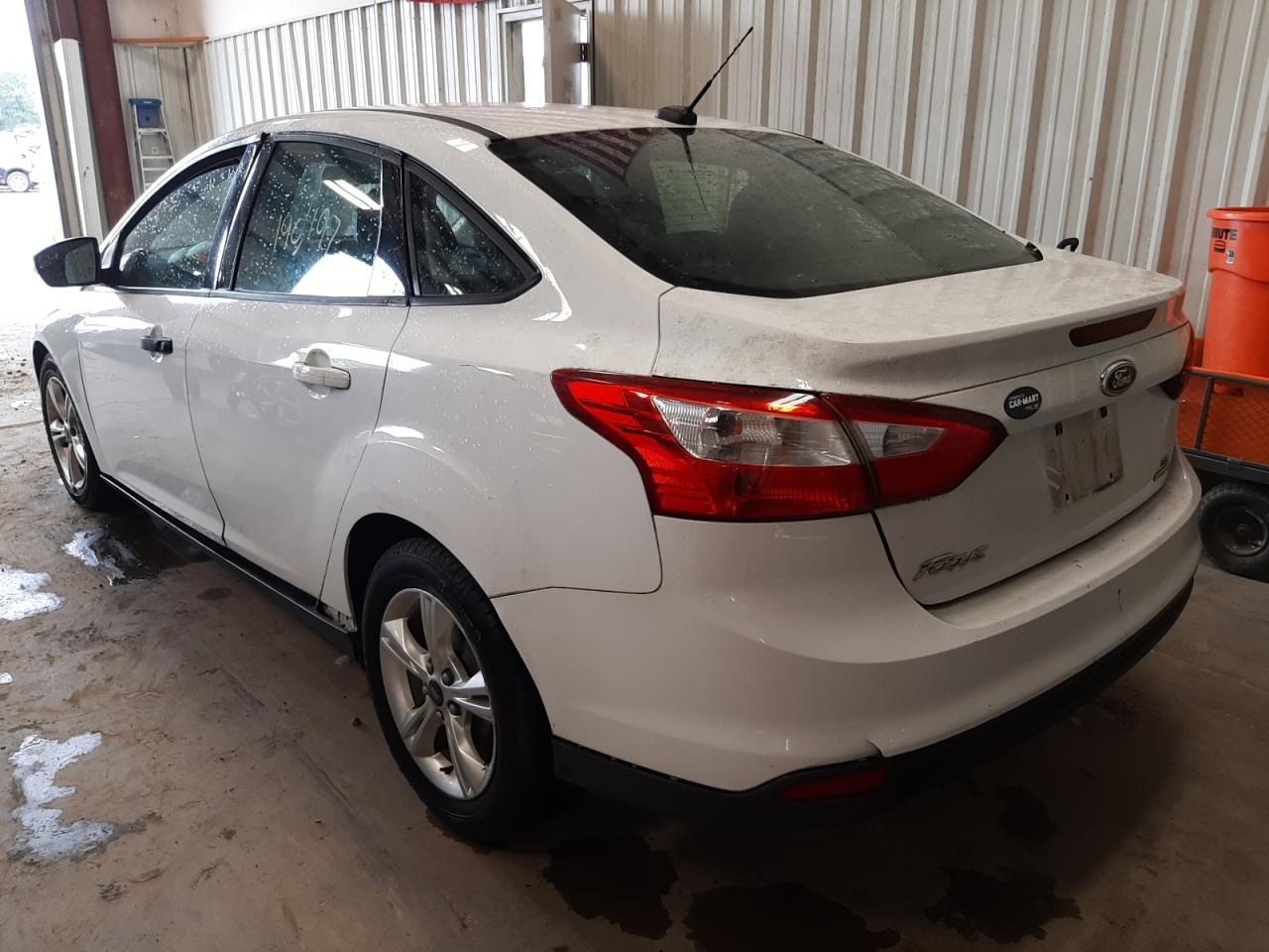 Photo 3 from auction – 2013 FORD FOCUS SE with VIN 1FADP3F23DL139444