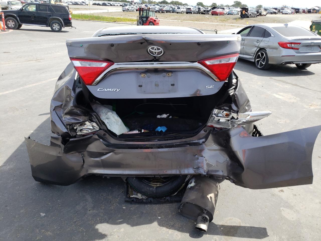 Photo 9 from auction – 2017 TOYOTA CAMRY LE with VIN 4T1BF1FK0HU442458