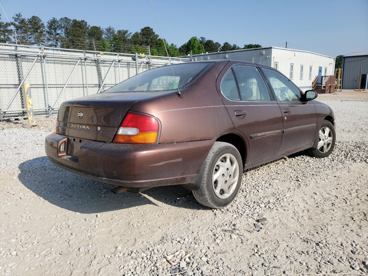 Photo 4 from auction – 1998 NISSAN ALTIMA XE with VIN 1N4DL01D7WC139274