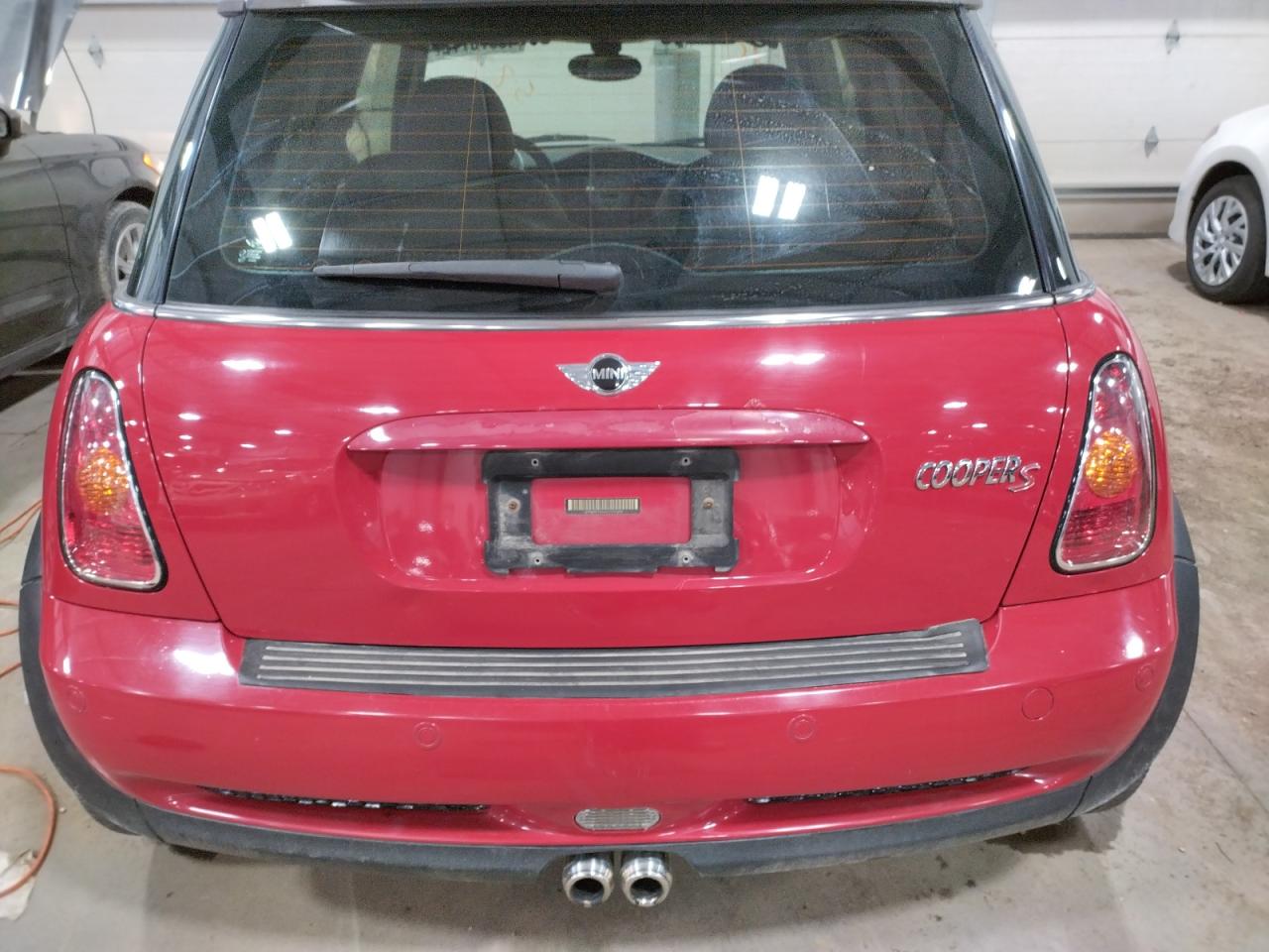 Photo 9 from auction – 2004 MINI COOPER S with VIN WMWRE33484TD88298