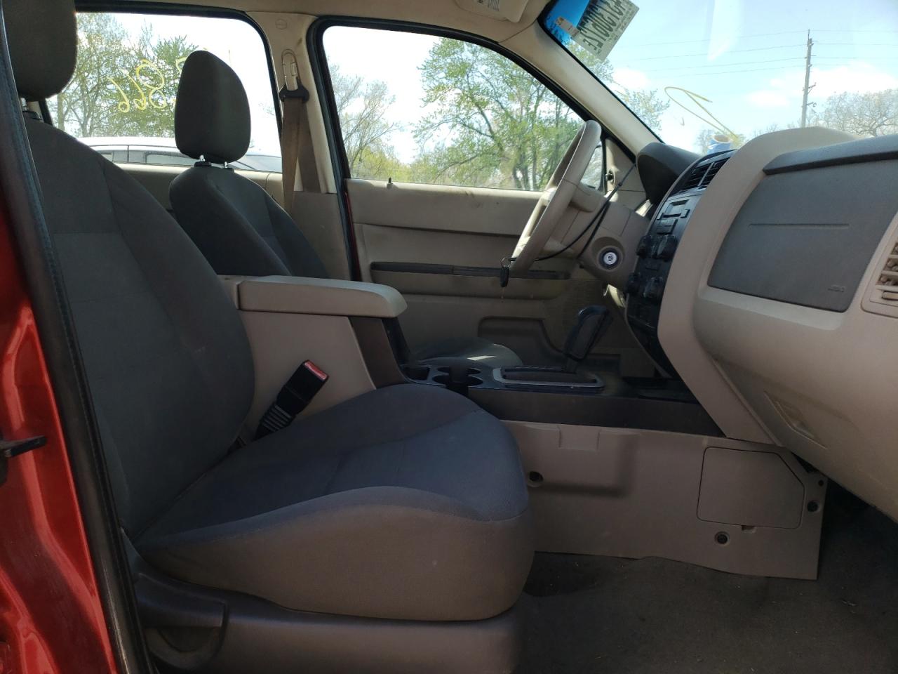 Photo 5 from auction – 2008 FORD ESCAPE XLS with VIN 1FMCU02Z88KC66780