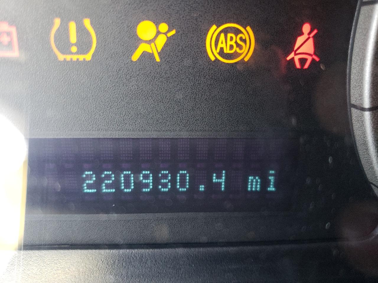 Photo 8 from auction – 2009 FORD ESCAPE XLT with VIN 1FMCU03G89KA44254