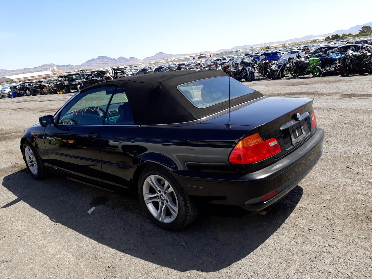 Photo 3 from auction – 2004 BMW 325 CI with VIN WBABW33474PL26931