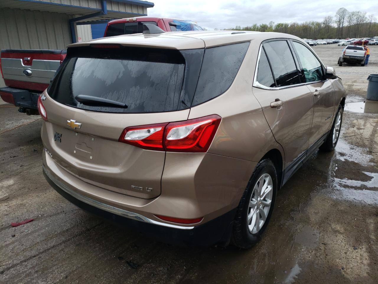 Photo 4 from auction – 2018 CHEVROLET EQUINOX LT with VIN 2GNAXSEV1J6347238