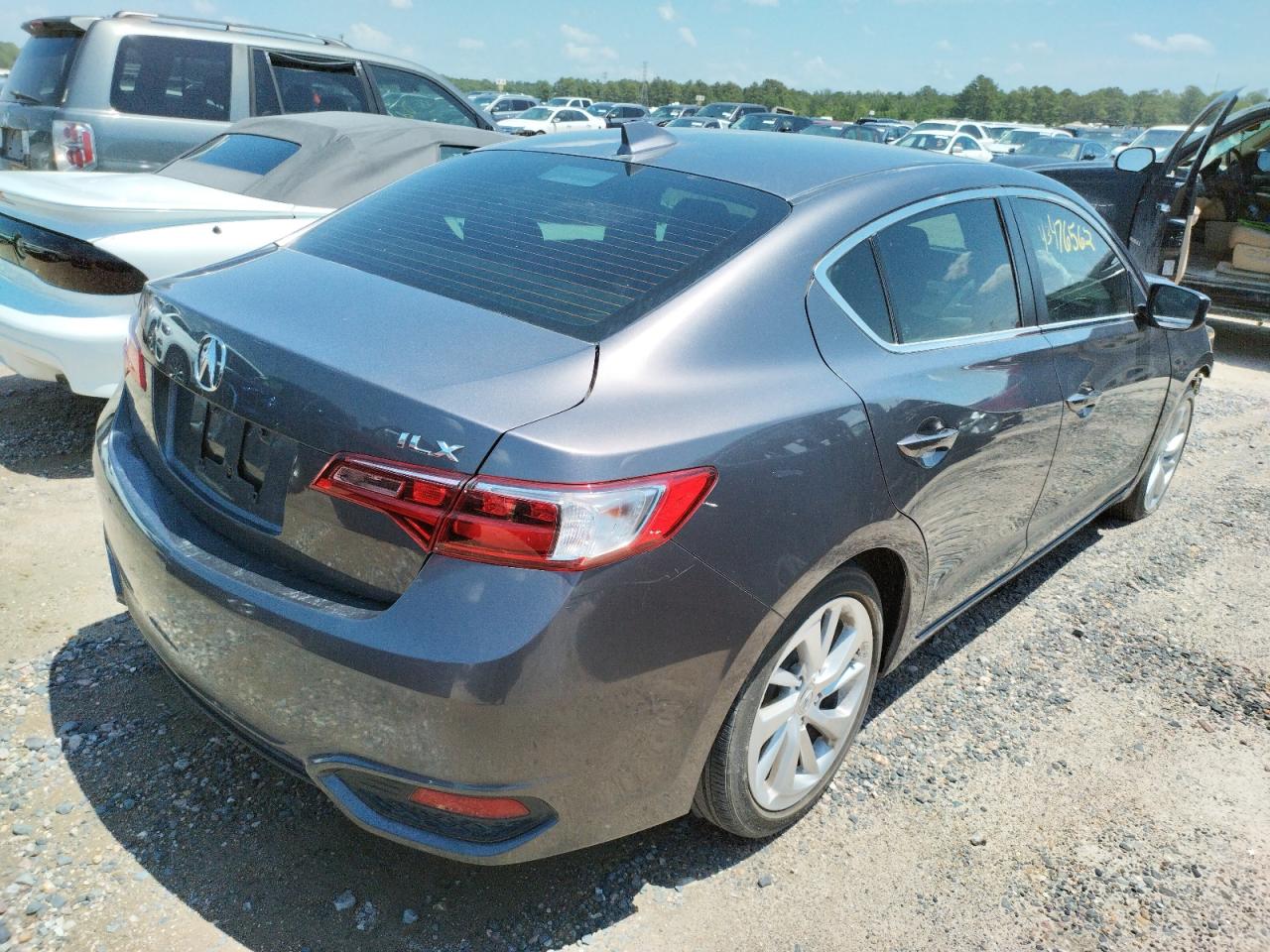 Photo 4 from auction – 2018 ACURA ILX PREMIU with VIN 19UDE2F78JA008170