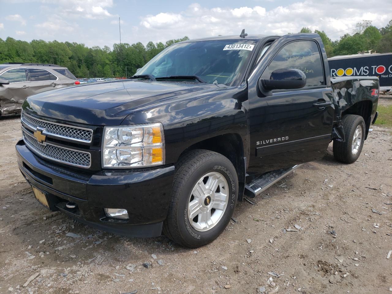 Photo 2 from auction – 2013 CHEVROLET SILVERADO with VIN 1GCRKSE77DZ297398