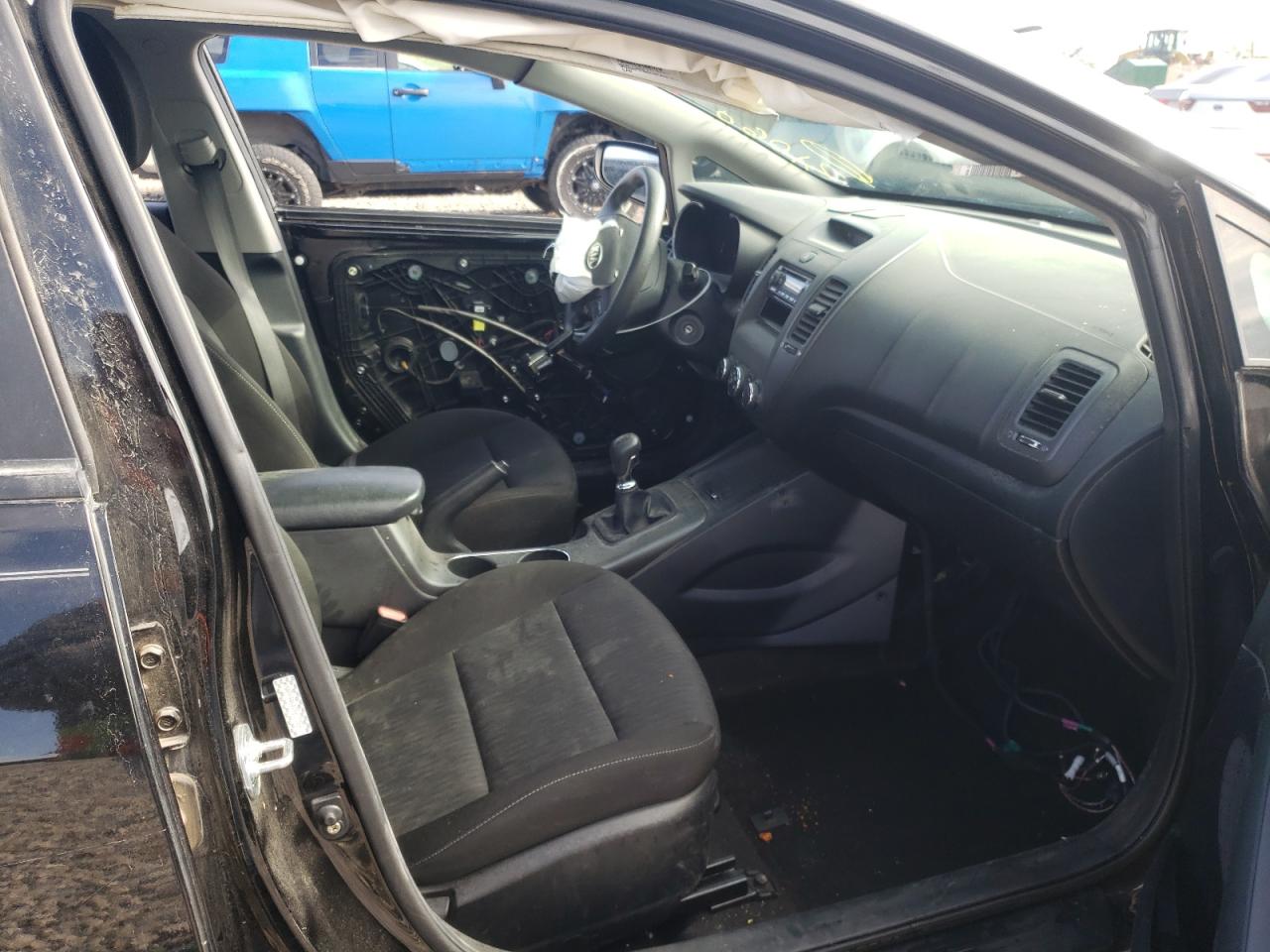 Photo 5 from auction – 2016 KIA FORTE LX with VIN KNAFK4A64G5617006