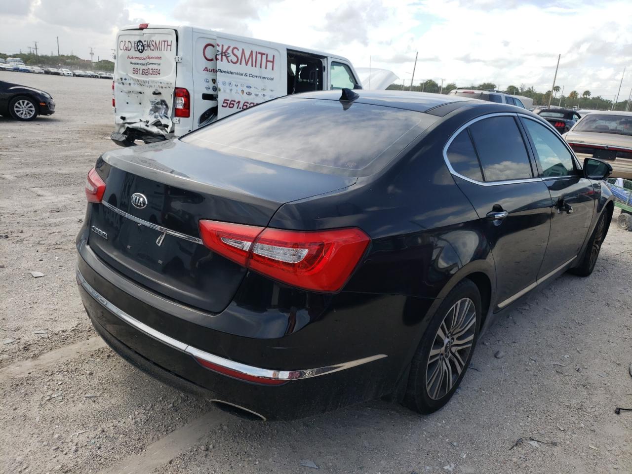 Photo 4 from auction – 2014 KIA CADENZA PR with VIN KNALN4D74E5140427