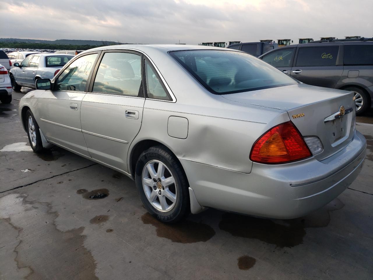 Photo 3 from auction – 2001 TOYOTA AVALON XL with VIN 4T1BF28B41U184387