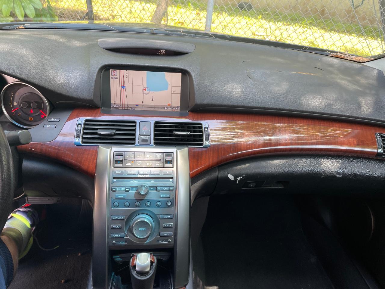 Photo 9 from auction – 2009 ACURA RL with VIN JH4KB26639C002040