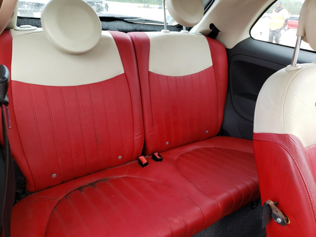 Photo 6 from auction – 2013 FIAT 500 LOUNGE with VIN 3C3CFFCR4DT693452
