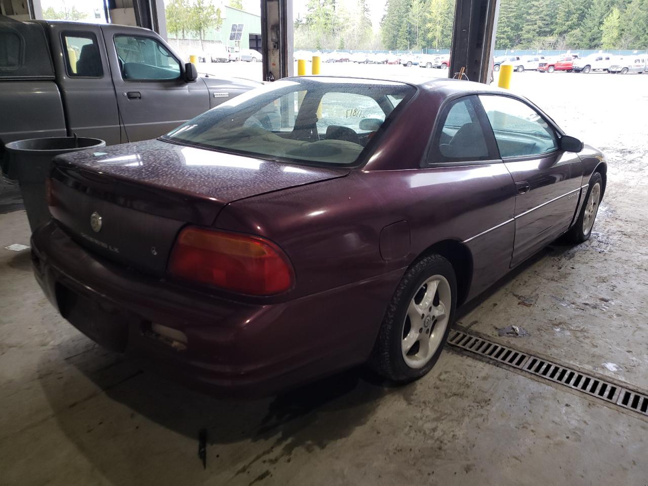 Photo 4 from auction – 1998 CHRYSLER SEBRING LX with VIN 4C3AU42N3WE112766