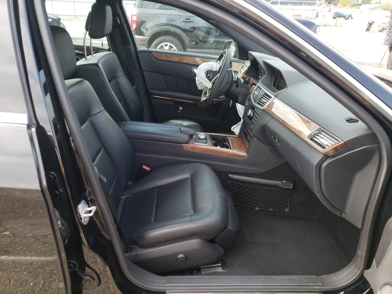 Photo 5 from auction – 2012 MERCEDES-BENZ E 350 with VIN WDDHF5KB1CA588637