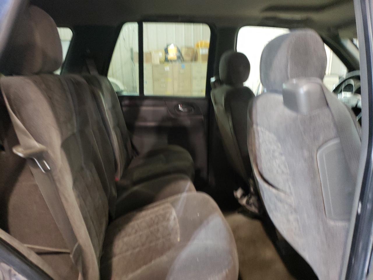 Photo 6 from auction – 2004 GMC ENVOY with VIN 1GKDT13SX42423968
