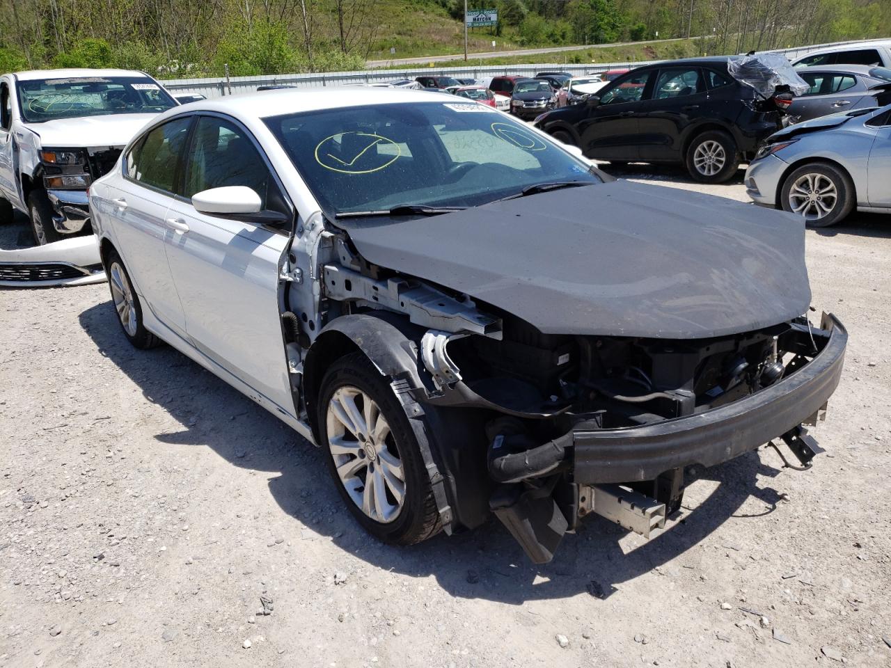 CHRYSLER 200 LIMITE 2015 with VIN 1C3CCCAB0FN710571 - Photo from auction