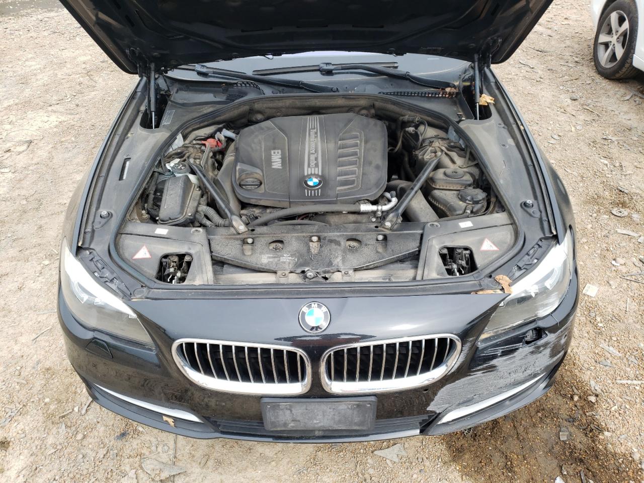 Photo 7 from auction – 2014 BMW 535 D XDRI with VIN WBAFV3C52ED684969