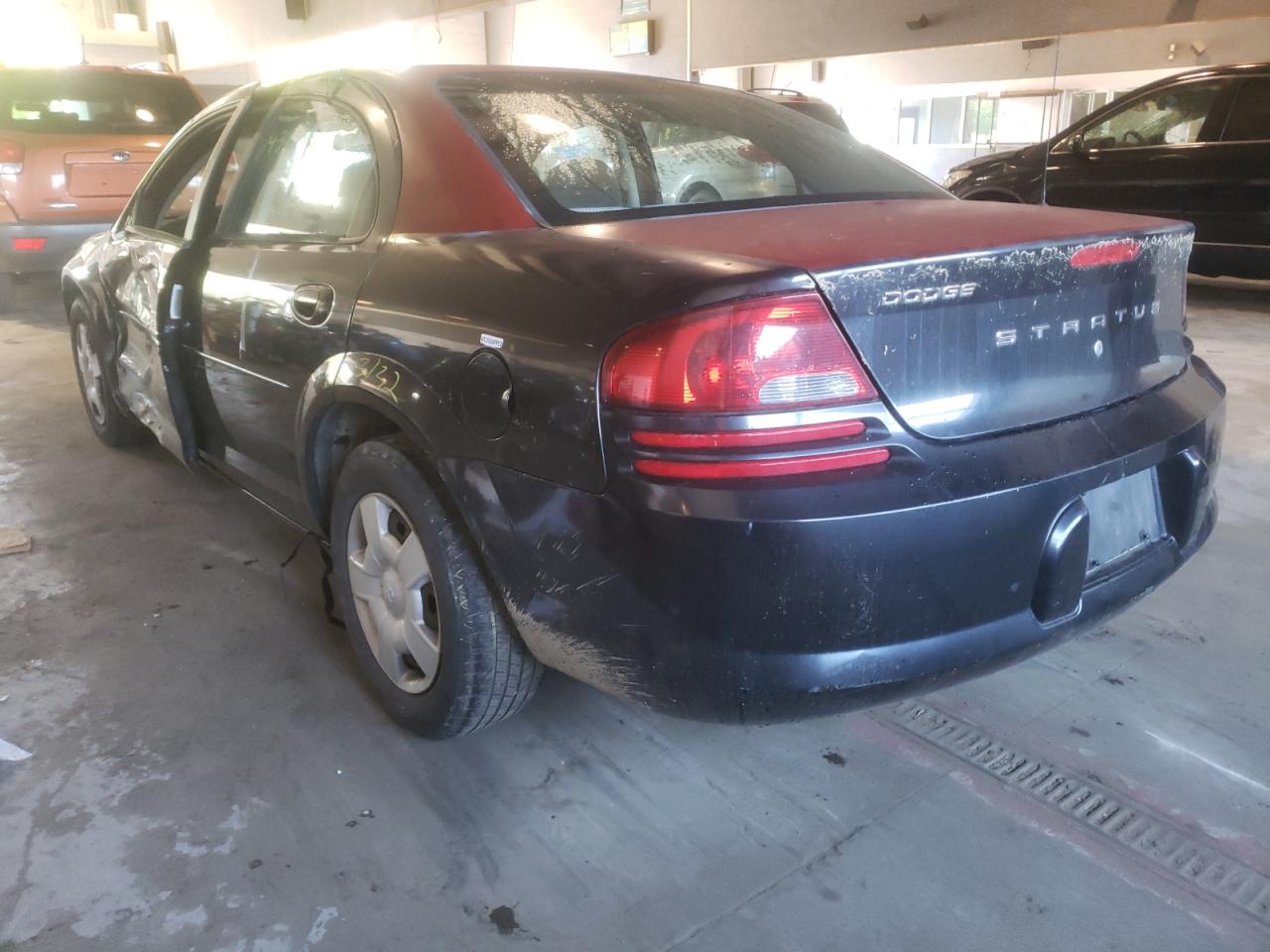 Photo 3 from auction – 2005 DODGE STRATUS SX with VIN 1B3EL46T25N529290