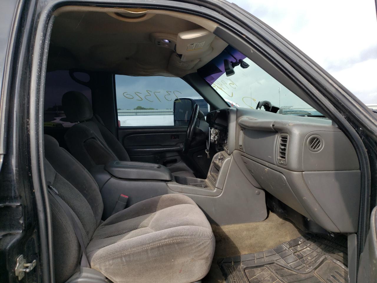 Photo 5 from auction – 2006 CHEVROLET SILVERADO with VIN 2GCEK13T661159968