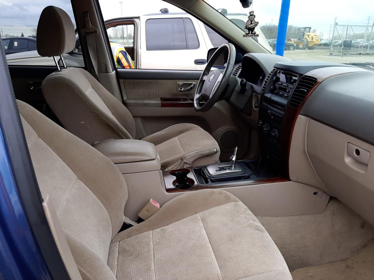 Photo 5 from auction – 2006 KIA SORENTO EX with VIN KNDJD733565551141
