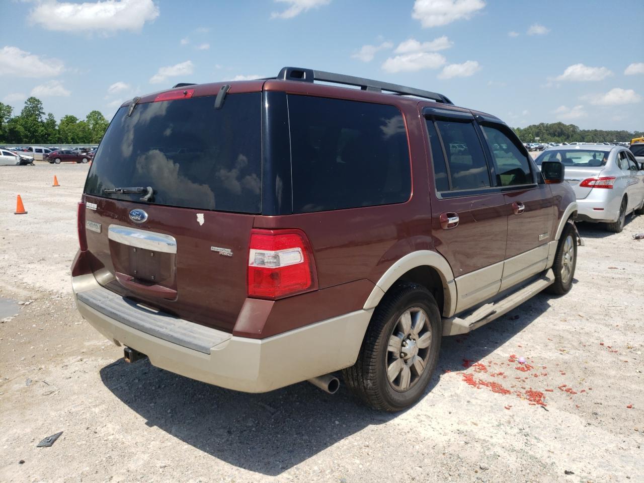 Photo 16 from auction – 2008 FORD EXPEDITION with VIN 1FMFU17558LA43664