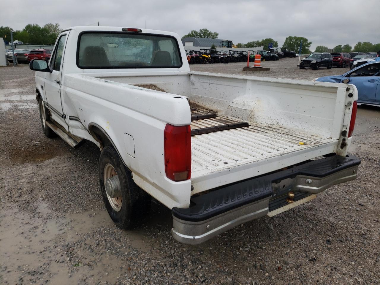 Photo 3 from auction – 1997 FORD F250 with VIN 1FTHF25G6VEC81637