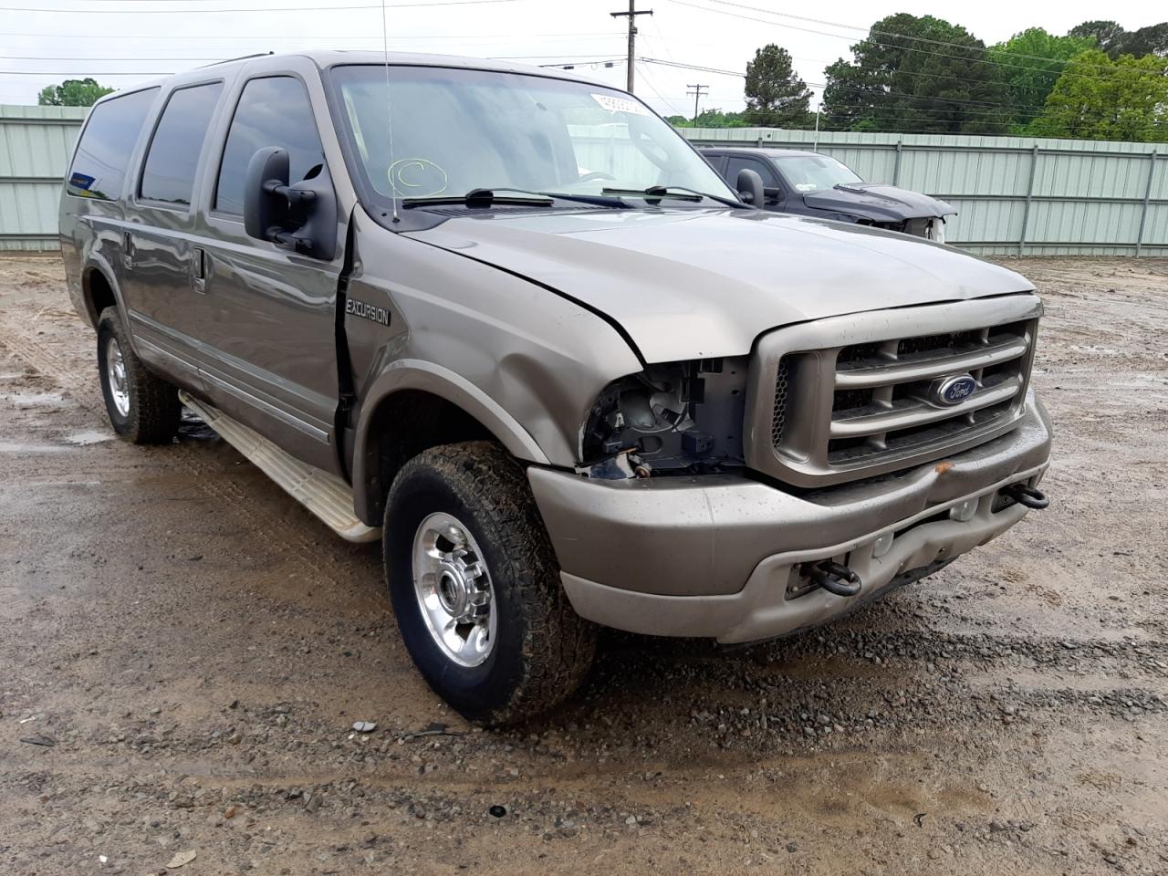 FORD EXCURSION 2004 with VIN 1FMNU43SX4EC84949 - Photo from auction