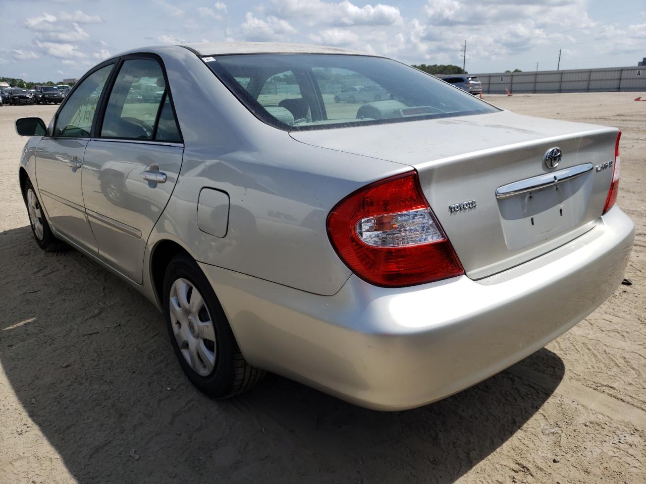 Photo 3 from auction – 2003 TOYOTA CAMRY LE with VIN 4T1BE32KX3U776865